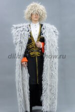 04741 Кавказский мужской костюм. Серая бурка