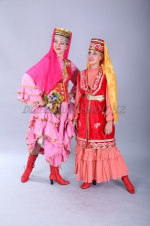 2101. Женские национальные татарские костюмы