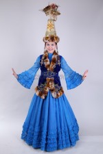 2044. Киргизский национальный костюм для девушки