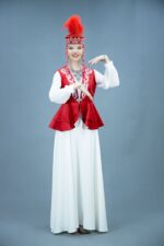 03930 Казахский национальный костюм